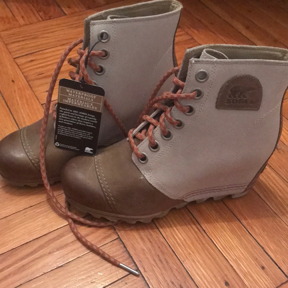 Sorel wedge booties